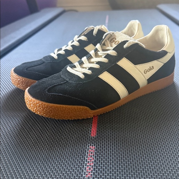 Gola Elan suede sneaker. Size 38.5 (7.5/8) - Picture 2 of 6
